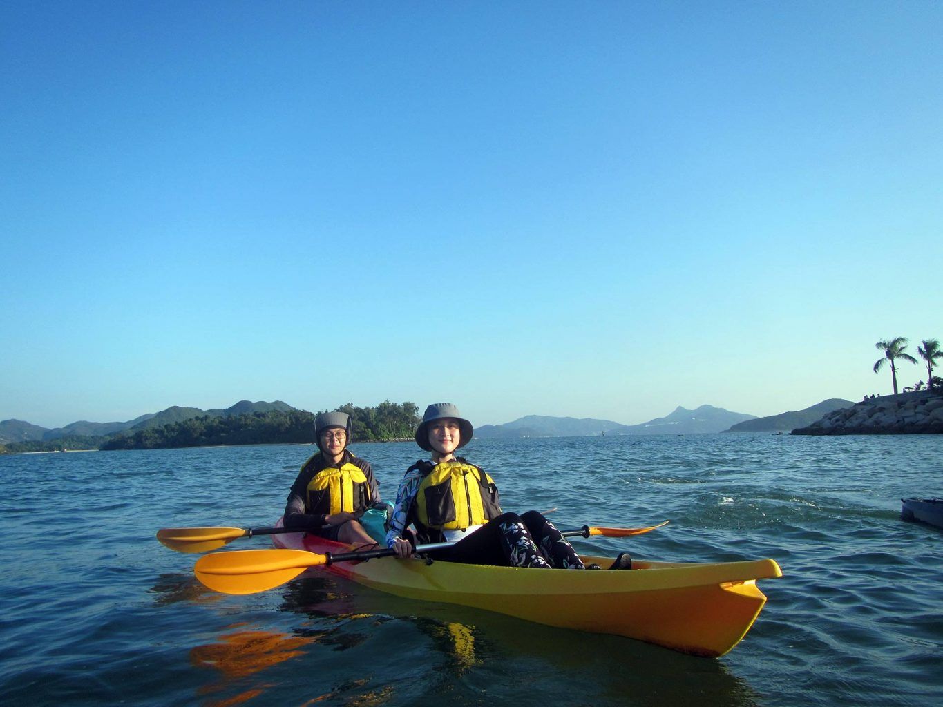 04 Oct Sharp Isald sea kayak photos Hong Kong